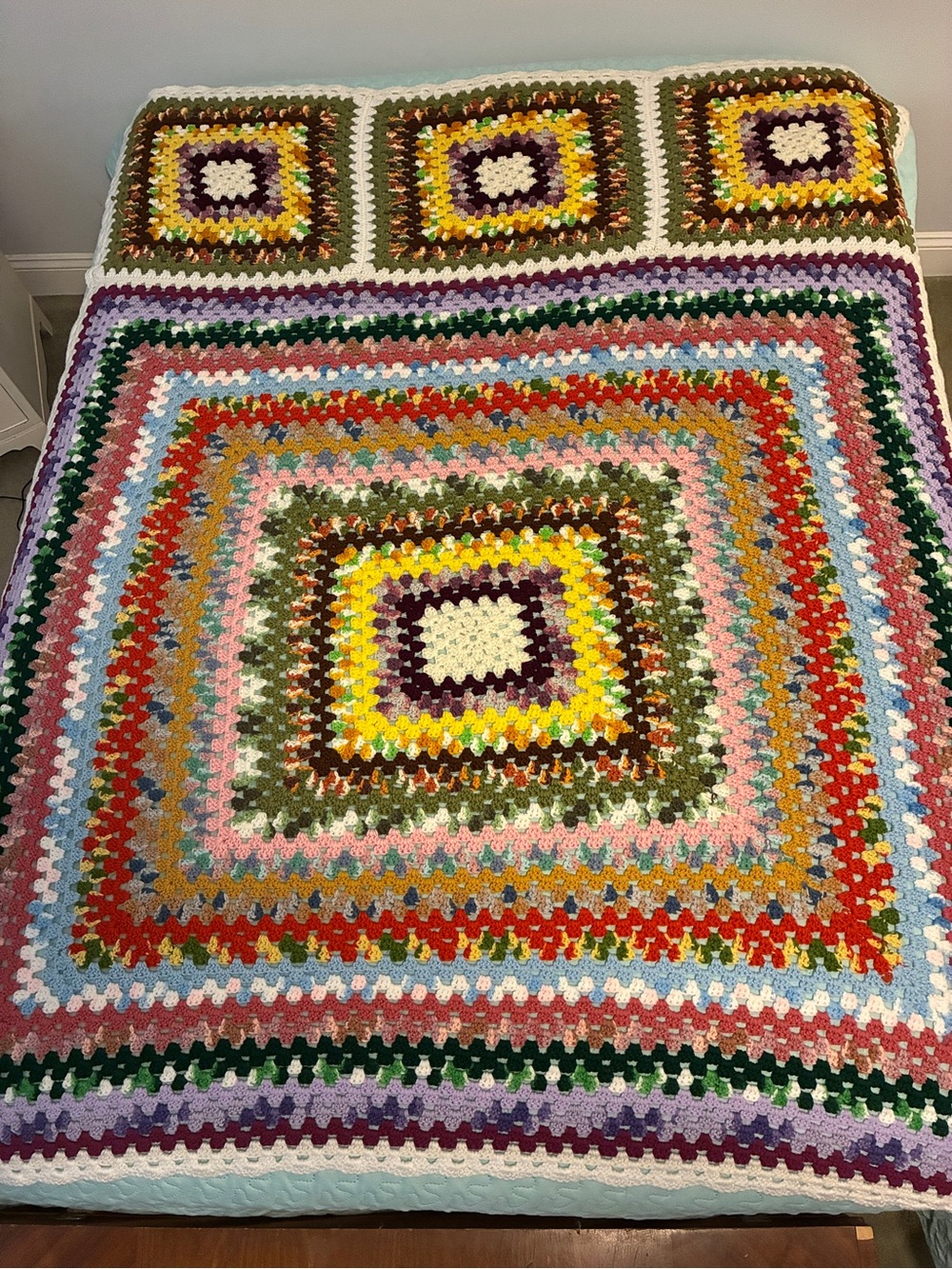 Handmade Vintage Multicolor Crochet Granny Square Queen Size Blanket 62” x 80”